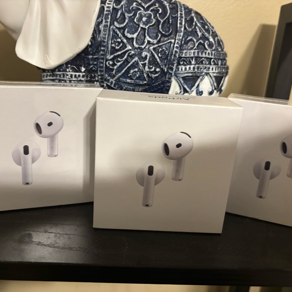 Apple AirPods Wireless Earbuds